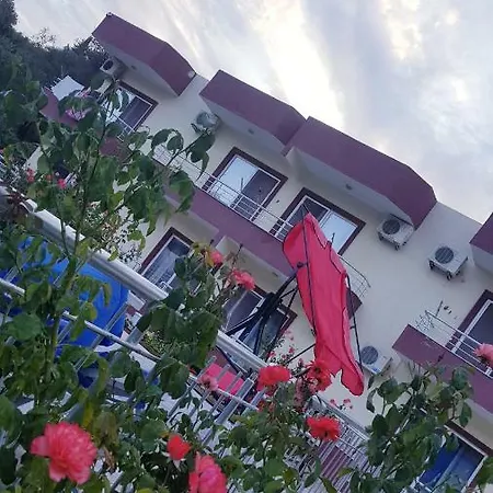 Rose Maison d'hôtes 3*